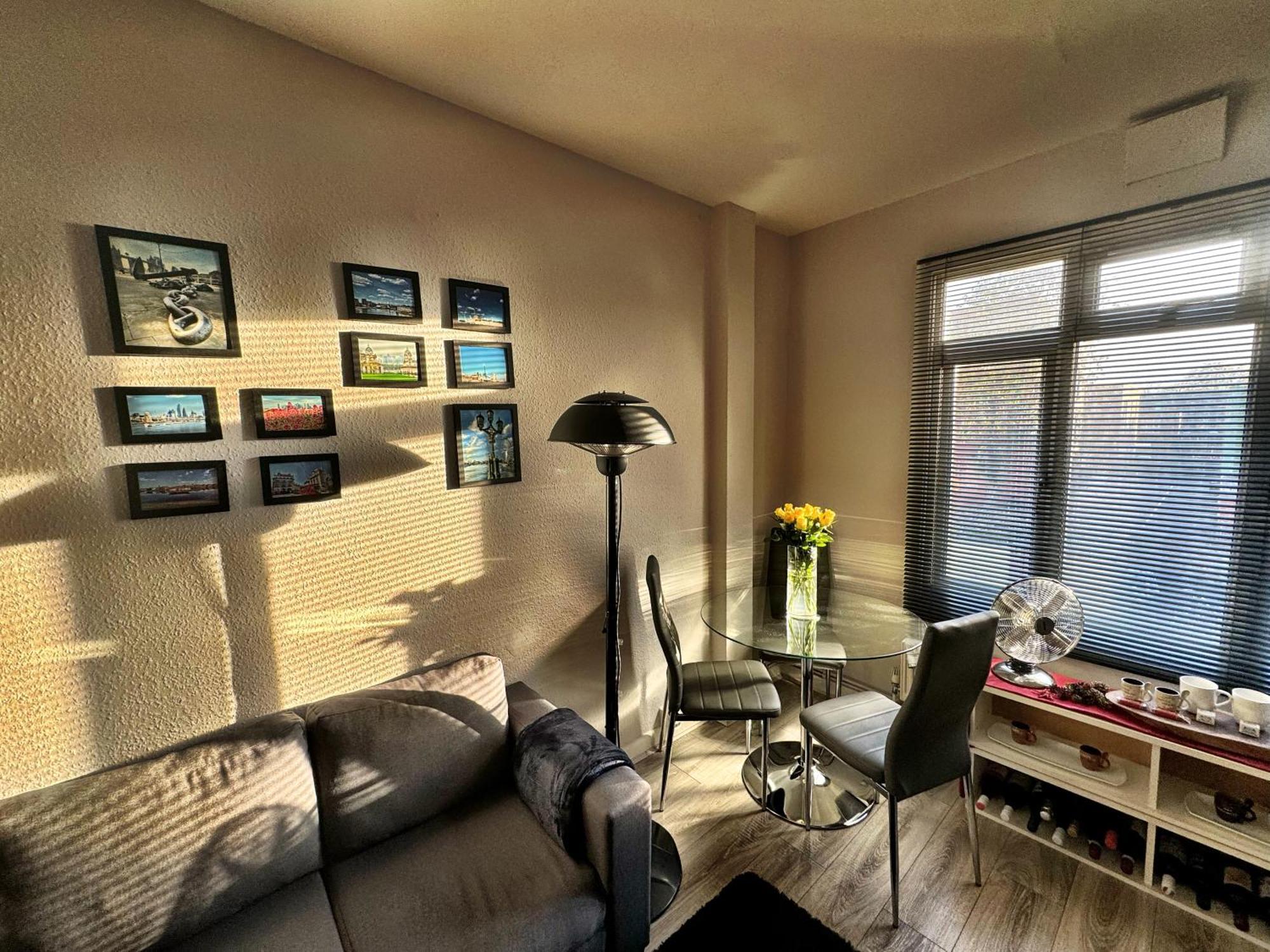 Brixton Hill Retreat Modern And Cosy Londres Exterior foto